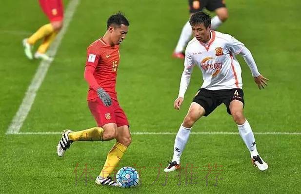 里皮首秀取得开门红 国足热身5球战胜武汉卓尔 里皮首秀取得开门红 国足热身5球战胜武汉卓尔